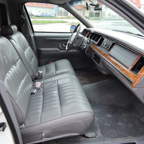 Prodloužená limuzína Lincoln Town Car 7