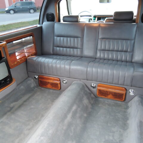 Prodloužená limuzína Lincoln Town Car 7