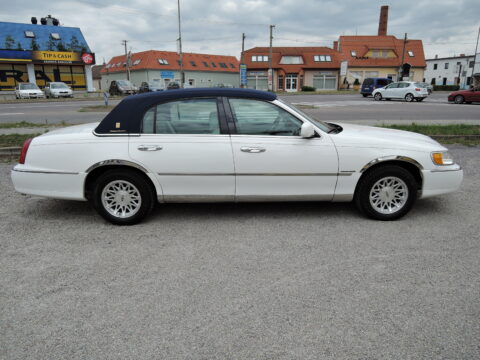 Limuzína Lincoln Town Car 5