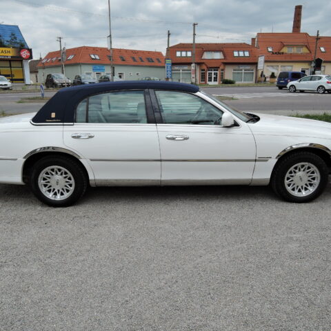 Limuzína Lincoln Town Car 5