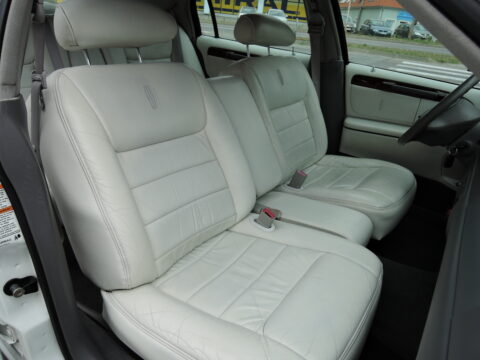 Limuzína Lincoln Town Car 5