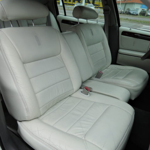 Limuzína Lincoln Town Car 5