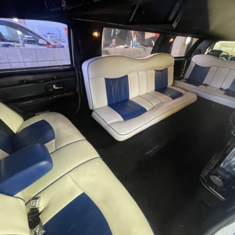 Prodloužená limuzína Lincoln Town Car 9+