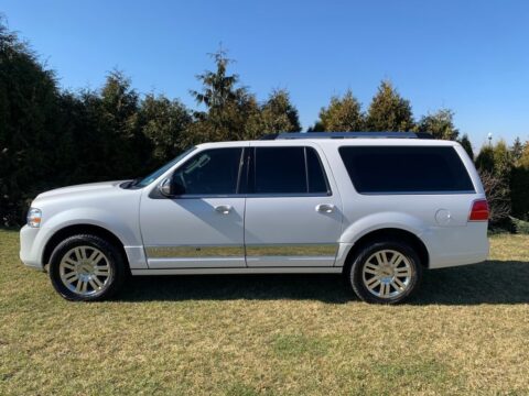 SUV Lincoln Navigator Long