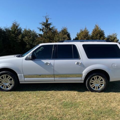 SUV Lincoln Navigator Long