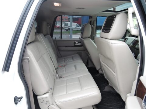 SUV Lincoln Navigator Long