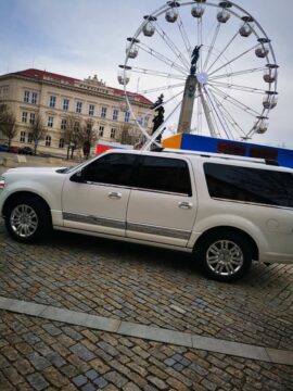 SUV Lincoln Navigator Long