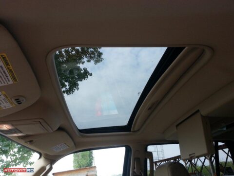 SUV Lincoln Navigator 8