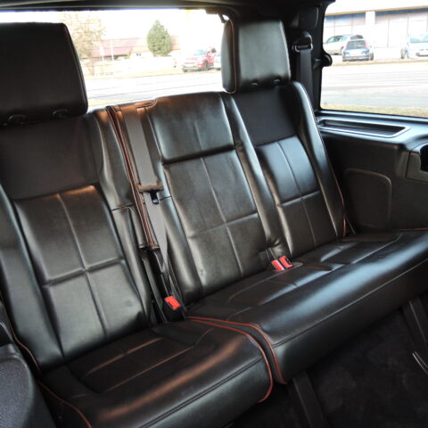 SUV Lincoln Navigator 7